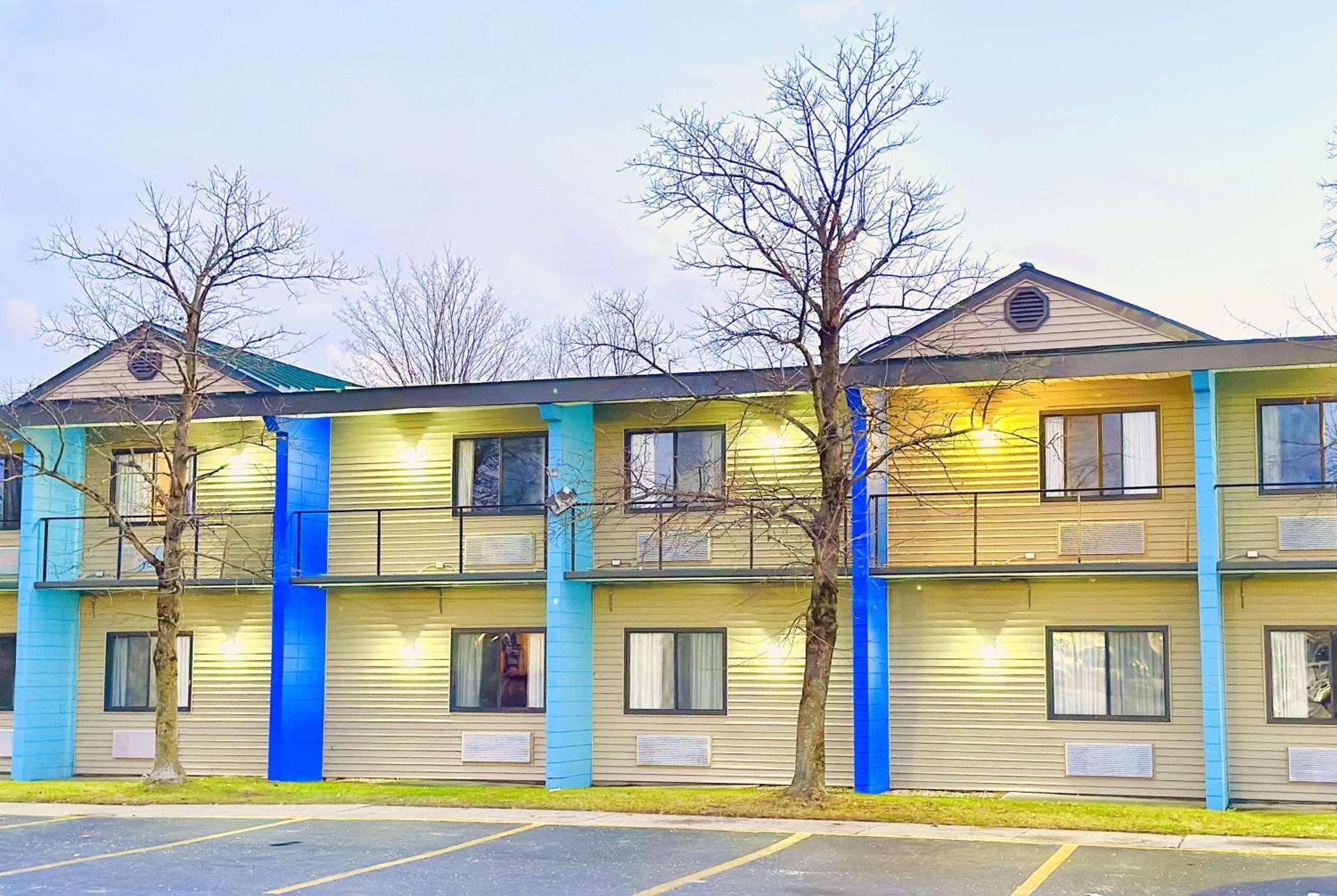 Days Inn By Wyndham Rutland/Killington Area Экстерьер фото